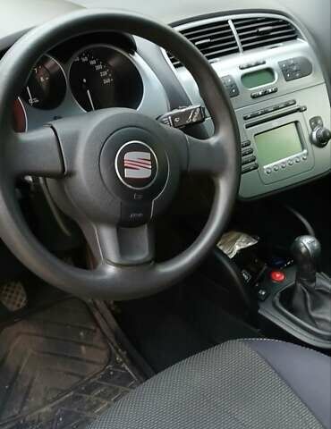 Серый Сеат Толедо, объемом двигателя 1.6 л и пробегом 129 тыс. км за 6500 $, фото 27 на Automoto.ua