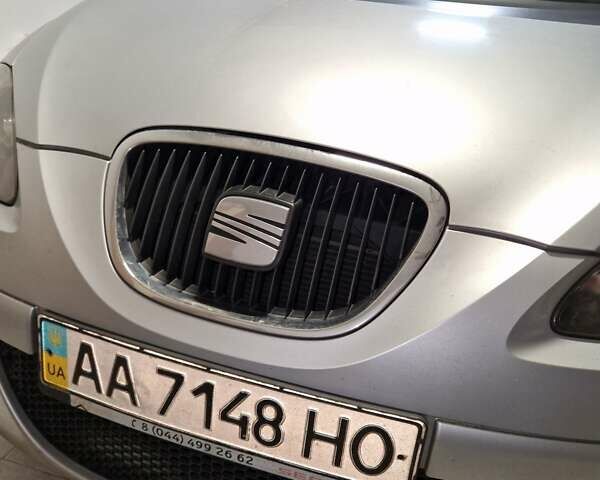 Серый Сеат Толедо, объемом двигателя 1.6 л и пробегом 274 тыс. км за 5800 $, фото 1 на Automoto.ua