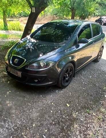 Серый Сеат Толедо, объемом двигателя 1.6 л и пробегом 129 тыс. км за 6500 $, фото 1 на Automoto.ua