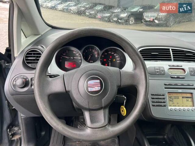 Сірий Сеат Toledo, об'ємом двигуна 1.6 л та пробігом 217 тис. км за 4990 $, фото 18 на Automoto.ua