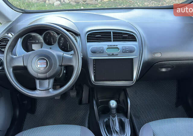 Серый Сеат Толедо, объемом двигателя 1.6 л и пробегом 120 тыс. км за 5250 $, фото 15 на Automoto.ua