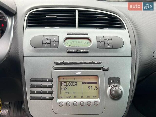 Сірий Сеат Toledo, об'ємом двигуна 1.6 л та пробігом 217 тис. км за 4990 $, фото 22 на Automoto.ua