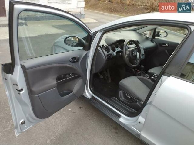 Сірий Сеат Toledo, об'ємом двигуна 1.9 л та пробігом 227 тис. км за 5300 $, фото 8 на Automoto.ua
