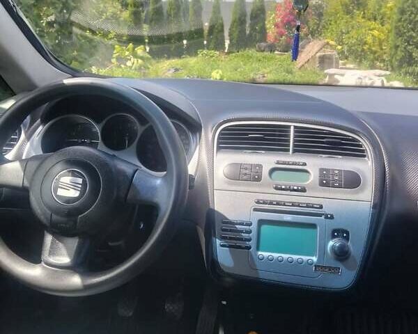 Сірий Сеат Toledo, об'ємом двигуна 1.6 л та пробігом 203 тис. км за 4500 $, фото 3 на Automoto.ua
