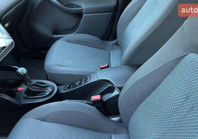 Серый Сеат Толедо, объемом двигателя 1.6 л и пробегом 120 тыс. км за 5250 $, фото 11 на Automoto.ua