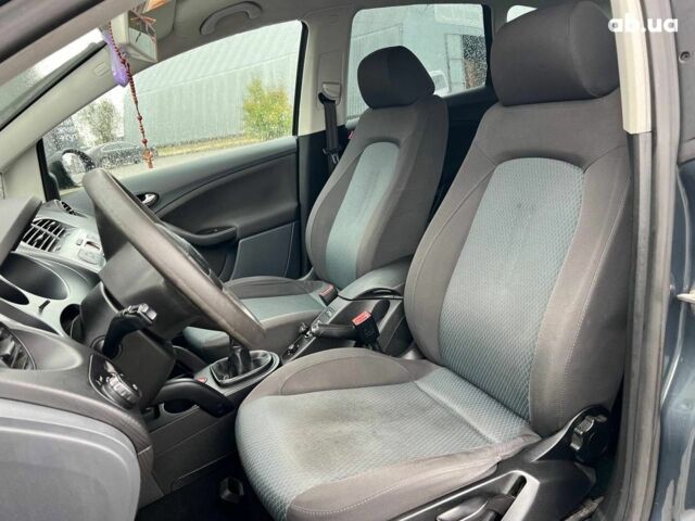 Сірий Сеат Toledo, об'ємом двигуна 1.6 л та пробігом 217 тис. км за 4990 $, фото 16 на Automoto.ua