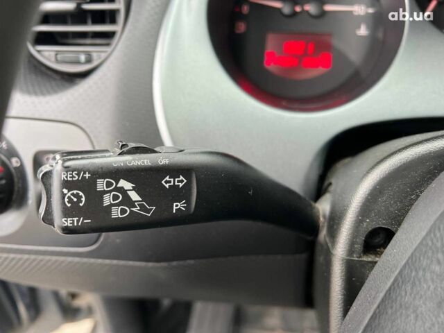Сірий Сеат Toledo, об'ємом двигуна 1.6 л та пробігом 217 тис. км за 4990 $, фото 22 на Automoto.ua