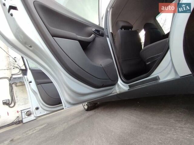 Сірий Сеат Toledo, об'ємом двигуна 1.9 л та пробігом 227 тис. км за 5300 $, фото 23 на Automoto.ua