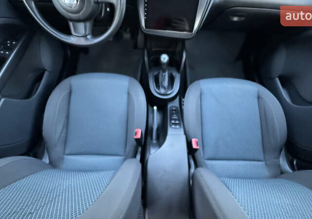 Серый Сеат Толедо, объемом двигателя 1.6 л и пробегом 120 тыс. км за 5250 $, фото 17 на Automoto.ua