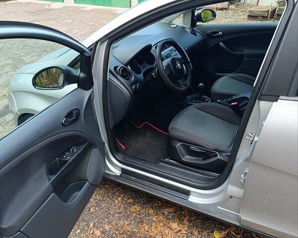 Серый Сеат Толедо, объемом двигателя 1.6 л и пробегом 345 тыс. км за 4600 $, фото 5 на Automoto.ua