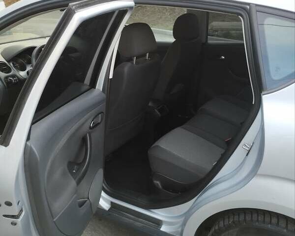 Сірий Сеат Toledo, об'ємом двигуна 1.9 л та пробігом 227 тис. км за 5300 $, фото 9 на Automoto.ua