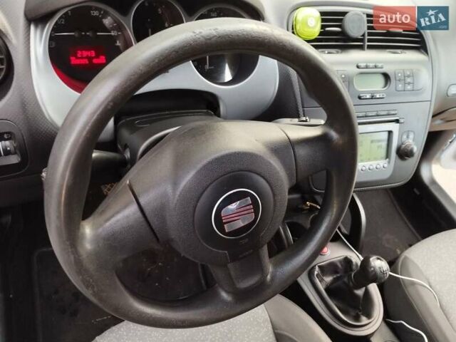 Сірий Сеат Toledo, об'ємом двигуна 1.9 л та пробігом 227 тис. км за 5300 $, фото 29 на Automoto.ua