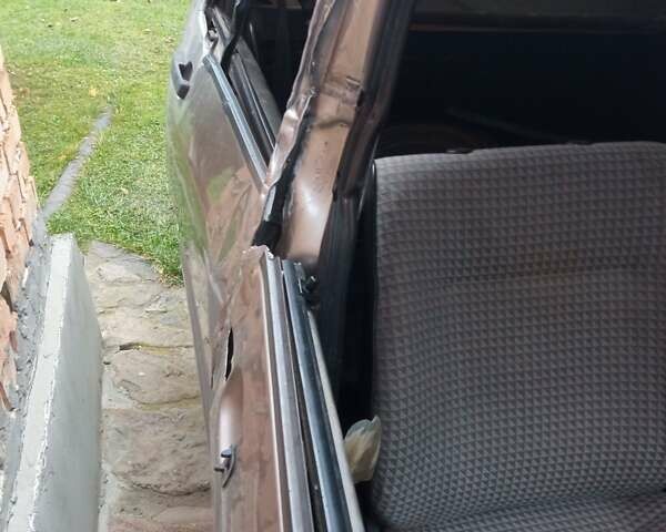 Серый Сеат Толедо, объемом двигателя 1.6 л и пробегом 303 тыс. км за 700 $, фото 3 на Automoto.ua