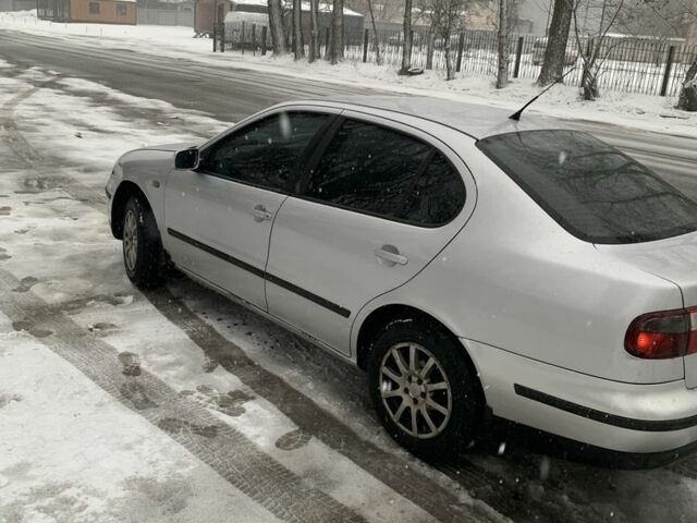 Сірий Сеат Toledo, об'ємом двигуна 1.8 л та пробігом 394 тис. км за 2222 $, фото 4 на Automoto.ua