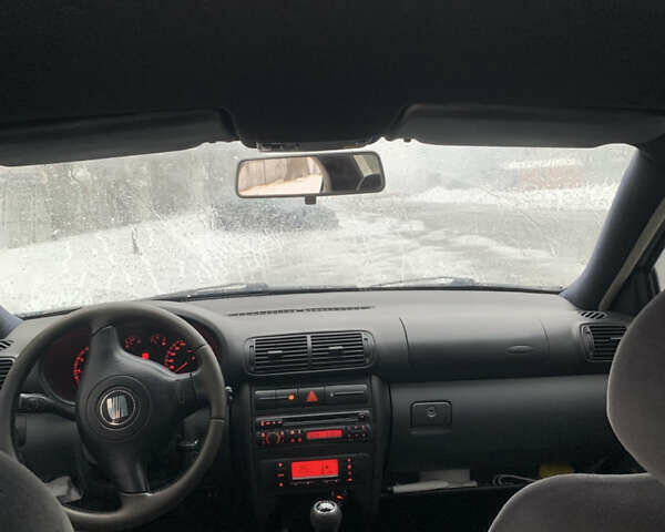 Серый Сеат Толедо, объемом двигателя 1.8 л и пробегом 394 тыс. км за 2222 $, фото 7 на Automoto.ua