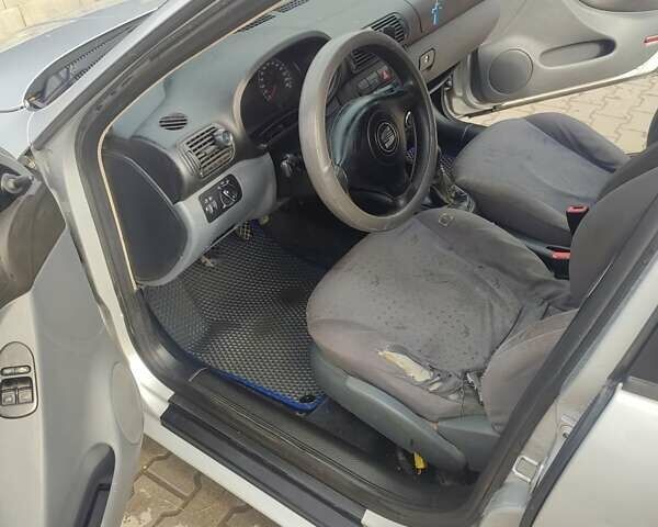 Серый Сеат Толедо, объемом двигателя 1.9 л и пробегом 448 тыс. км за 3200 $, фото 6 на Automoto.ua