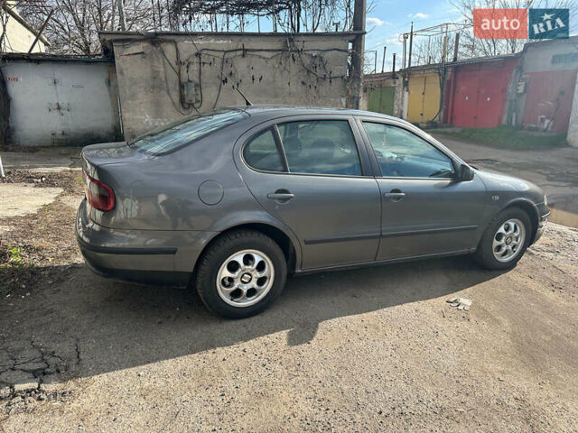 Сірий Сеат Toledo, об'ємом двигуна 1.9 л та пробігом 416 тис. км за 3800 $, фото 2 на Automoto.ua
