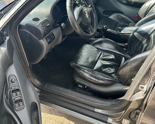 Сірий Сеат Toledo, об'ємом двигуна 1.9 л та пробігом 416 тис. км за 3800 $, фото 5 на Automoto.ua