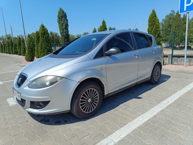 Сірий Сеат Toledo, об'ємом двигуна 1.6 л та пробігом 350 тис. км за 3800 $, фото 1 на Automoto.ua
