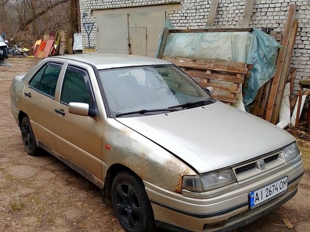 Сірий Сеат Toledo, об'ємом двигуна 1.6 л та пробігом 300 тис. км за 1400 $, фото 1 на Automoto.ua