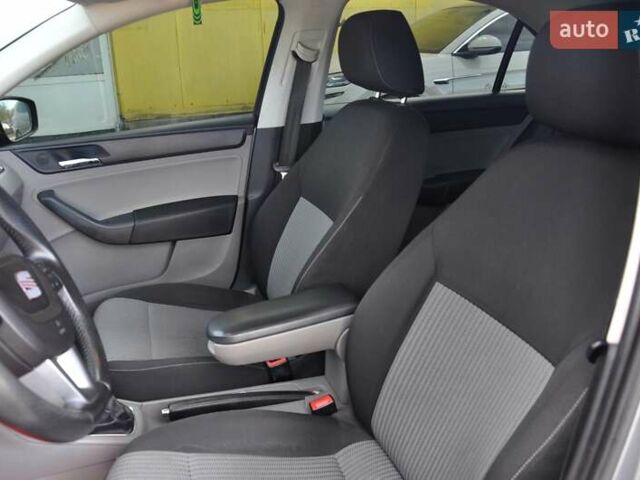 Сеат Toledo 2013 у Львові на Automoto.ua Сірий Сеат Toledo, об'ємом двигуна 1.2 л та пробігом 240 тис. км за 5999 $, фото 17 на Automoto.ua