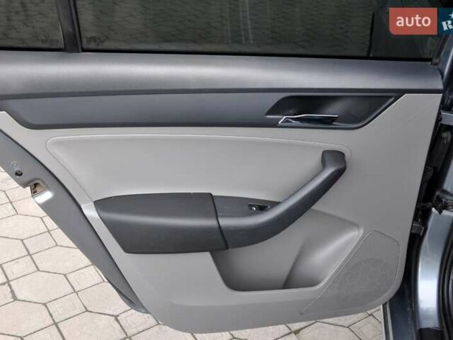 Сеат Toledo 2013 у Львові на Automoto.ua Сірий Сеат Toledo, об'ємом двигуна 1.2 л та пробігом 240 тис. км за 5999 $, фото 18 на Automoto.ua