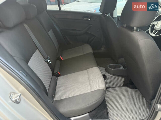 Сірий Сеат Toledo, об'ємом двигуна 1.2 л та пробігом 120 тис. км за 7900 $, фото 40 на Automoto.ua