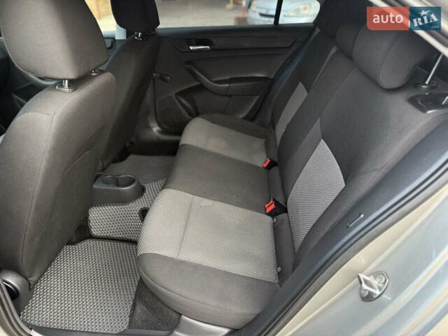 Сірий Сеат Toledo, об'ємом двигуна 1.2 л та пробігом 120 тис. км за 7900 $, фото 39 на Automoto.ua