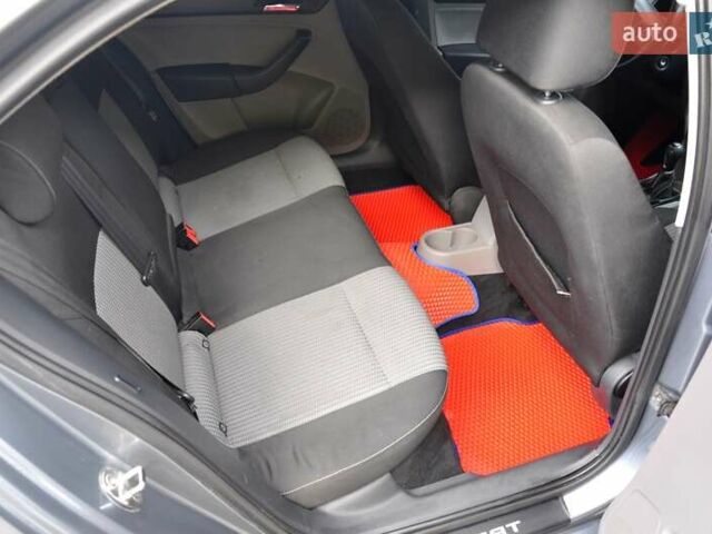 Сеат Toledo 2013 у Львові на Automoto.ua Сірий Сеат Toledo, об'ємом двигуна 1.2 л та пробігом 240 тис. км за 5999 $, фото 22 на Automoto.ua