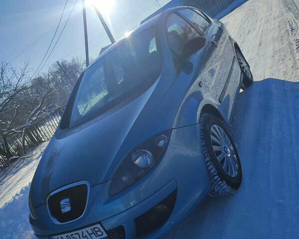 Синий Сеат Толедо, объемом двигателя 1.9 л и пробегом 288 тыс. км за 5600 $, фото 2 на Automoto.ua