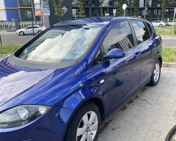 Синий Сеат Толедо, объемом двигателя 2 л и пробегом 170 тыс. км за 5500 $, фото 2 на Automoto.ua