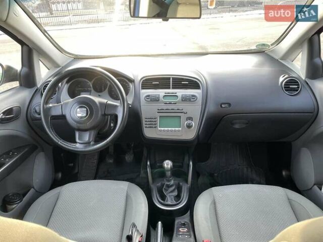 Синий Сеат Толедо, объемом двигателя 1.97 л и пробегом 340 тыс. км за 4300 $, фото 6 на Automoto.ua