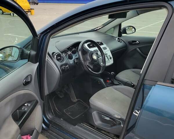 Синій Сеат Toledo, об'ємом двигуна 1.9 л та пробігом 299 тис. км за 4550 $, фото 11 на Automoto.ua