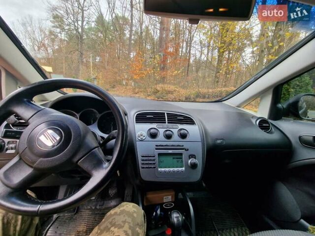 Синий Сеат Толедо, объемом двигателя 1.9 л и пробегом 250 тыс. км за 4400 $, фото 2 на Automoto.ua