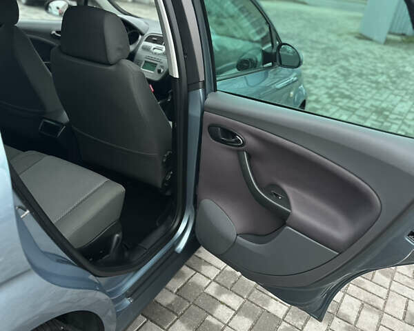 Синий Сеат Толедо, объемом двигателя 1.6 л и пробегом 213 тыс. км за 6500 $, фото 40 на Automoto.ua