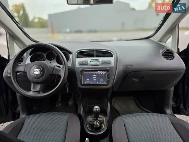 Сеат Toledo 2008 у Полтаві на Automoto.ua Синій Сеат Toledo, об'ємом двигуна 1.6 л та пробігом 111 тис. км за 4500 $, фото 13 на Automoto.ua