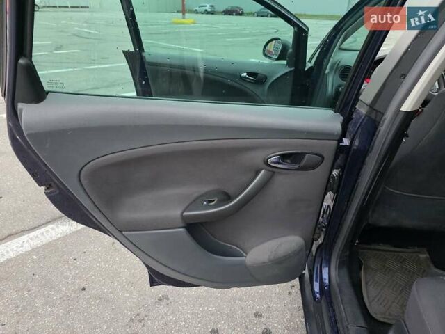 Сеат Toledo 2008 у Полтаві на Automoto.ua Синій Сеат Toledo, об'ємом двигуна 1.6 л та пробігом 111 тис. км за 4500 $, фото 14 на Automoto.ua