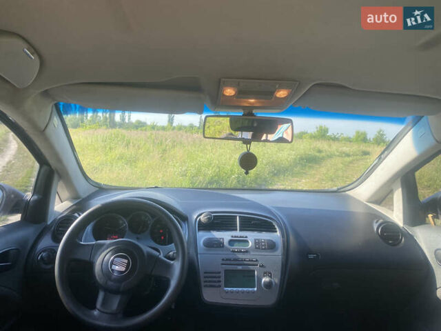 Синій Сеат Toledo, об'ємом двигуна 1.6 л та пробігом 300 тис. км за 3700 $, фото 11 на Automoto.ua