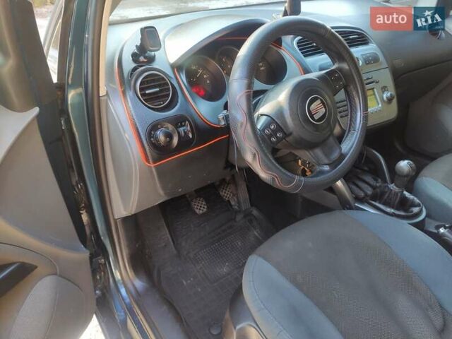 Синій Сеат Toledo, об'ємом двигуна 2 л та пробігом 255 тис. км за 5300 $, фото 5 на Automoto.ua