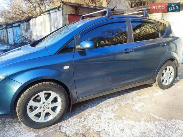 Синій Сеат Toledo, об'ємом двигуна 2 л та пробігом 255 тис. км за 5300 $, фото 1 на Automoto.ua