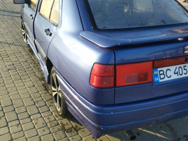 Синий Сеат Толедо, объемом двигателя 1 л и пробегом 295 тыс. км за 1050 $, фото 3 на Automoto.ua