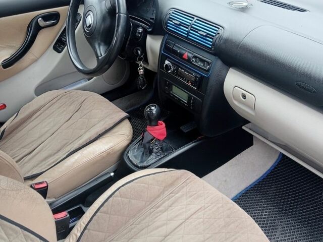 Синій Сеат Toledo, об'ємом двигуна 1.6 л та пробігом 300 тис. км за 2800 $, фото 4 на Automoto.ua