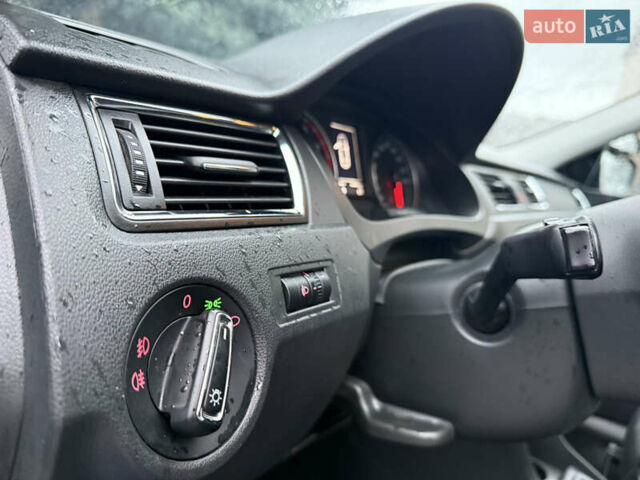 Синій Сеат Toledo, об'ємом двигуна 1.2 л та пробігом 232 тис. км за 8555 $, фото 11 на Automoto.ua