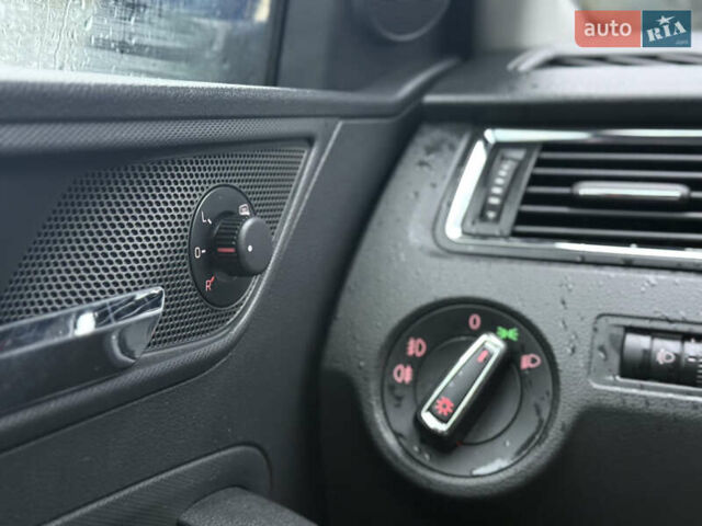 Синій Сеат Toledo, об'ємом двигуна 1.2 л та пробігом 232 тис. км за 8555 $, фото 10 на Automoto.ua