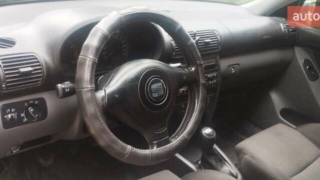 Зелений Сеат Toledo, об'ємом двигуна 1.6 л та пробігом 287 тис. км за 2600 $, фото 16 на Automoto.ua