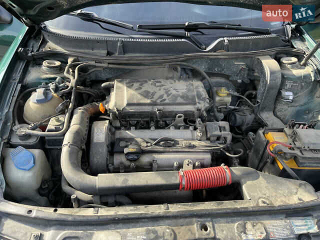 Зеленый Сеат Толедо, объемом двигателя 1.6 л и пробегом 300 тыс. км за 3700 $, фото 8 на Automoto.ua