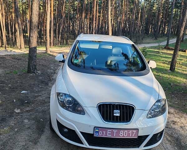 Белый Сеат Altea XL, объемом двигателя 1.6 л и пробегом 247 тыс. км за 7500 $, фото 3 на Automoto.ua