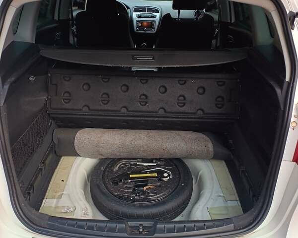 Сеат Altea XL 2010 в Виннице на Automoto.ua Белый Сеат Altea XL, объемом двигателя 1.8 л и пробегом 273 тыс. км за 7700 $, фото 20 на Automoto.ua