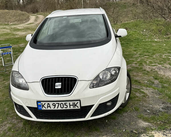 Белый Сеат Altea XL, объемом двигателя 1.6 л и пробегом 262 тыс. км за 6800 $, фото 4 на Automoto.ua