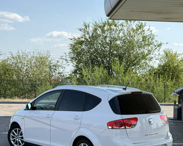 Білий Сеат Altea XL, об'ємом двигуна 1.6 л та пробігом 250 тис. км за 7599 $, фото 8 на Automoto.ua